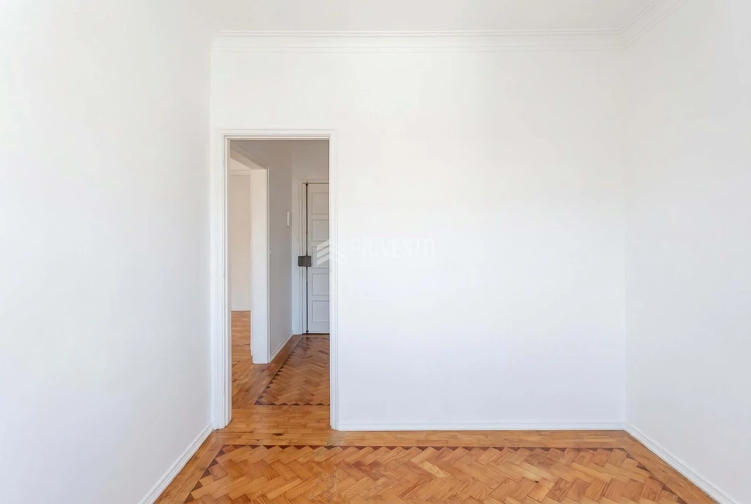 Apartamento T3 para Venda em Agualva e Mira-Sintra Foto 3