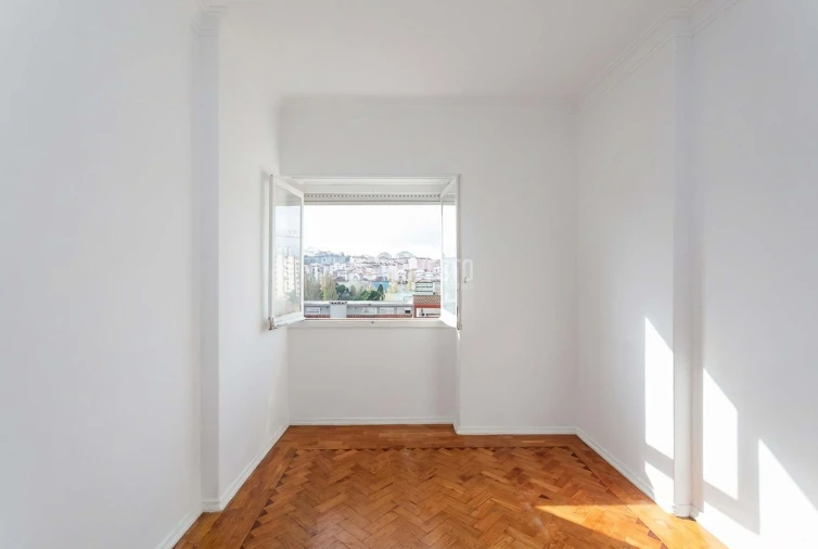 Apartamento T3 para Venda em Agualva e Mira-Sintra Foto 7