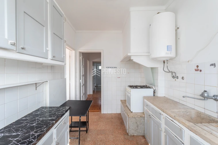 Apartamento T3 para Venda em Agualva e Mira-Sintra Foto 13