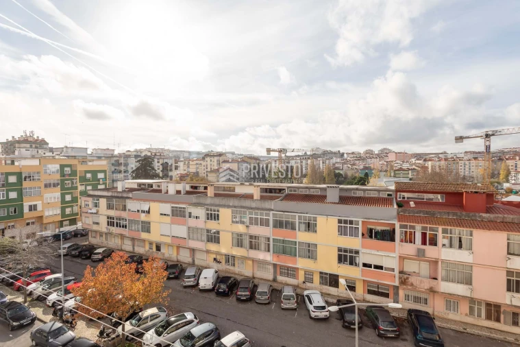 Apartamento T3 para Venda em Agualva e Mira-Sintra Foto 15