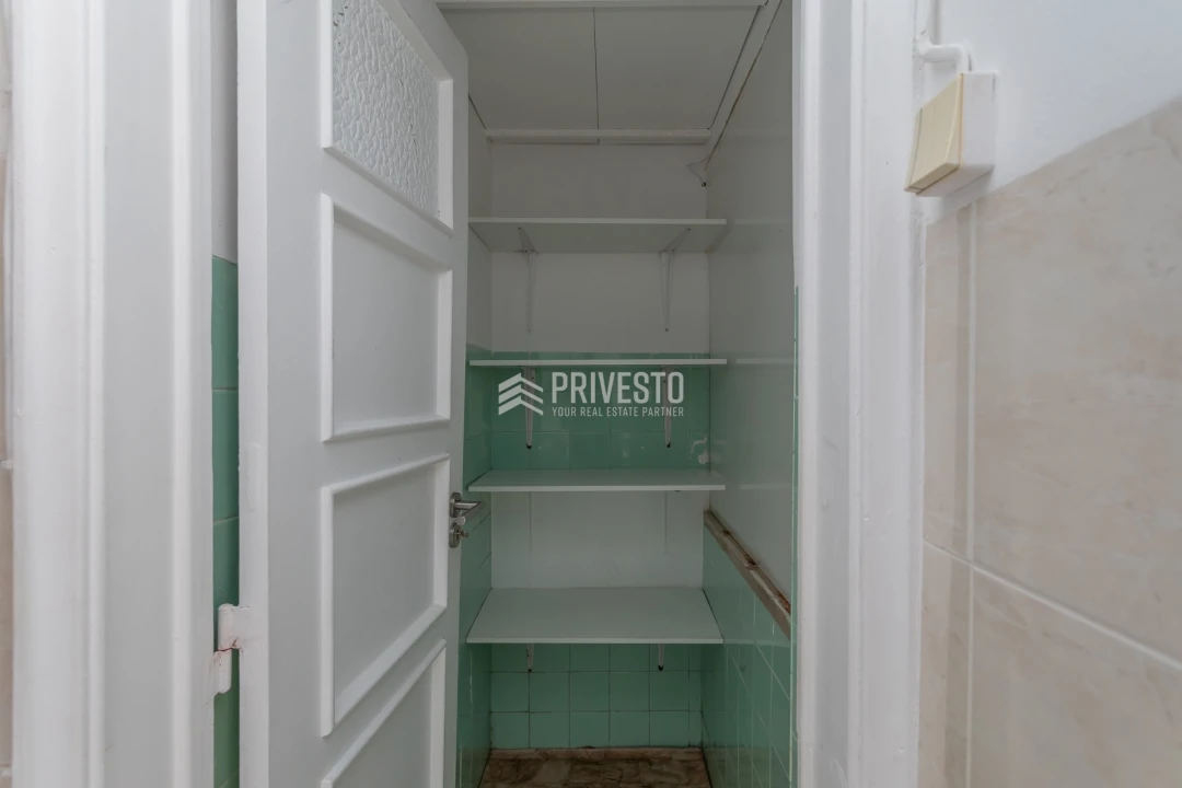Apartamento T1 para Venda em Agualva e Mira-Sintra Foto 8