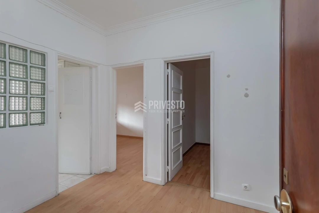 Apartamento T1 para Venda em Agualva e Mira-Sintra Foto 10