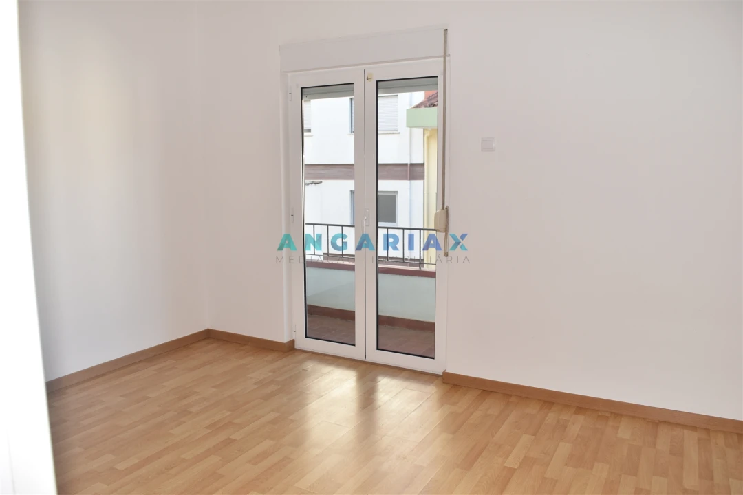 Apartamento T3 para Arrendamento em Leiria, Pousos, Barreira e Cortes Foto 13