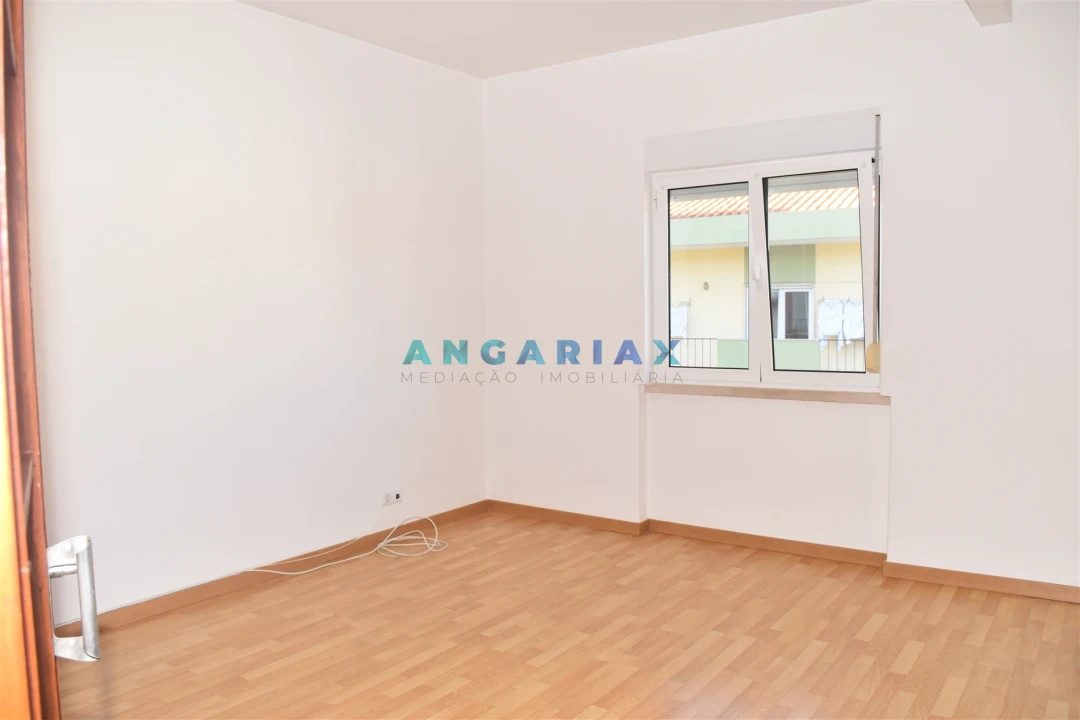 Apartamento T3 para Arrendamento em Leiria, Pousos, Barreira e Cortes Foto 2