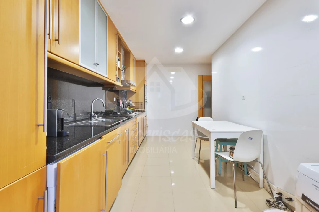 Apartamento T2 para Venda em Loures Foto 7