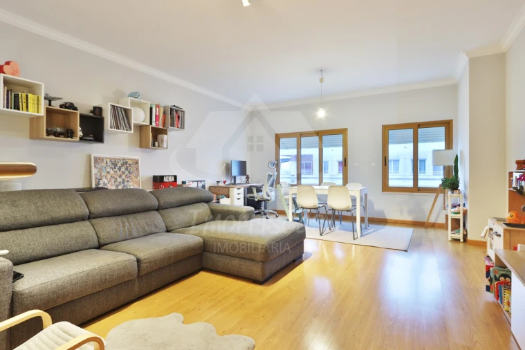 Apartamento T2 para Venda em Loures Foto 1