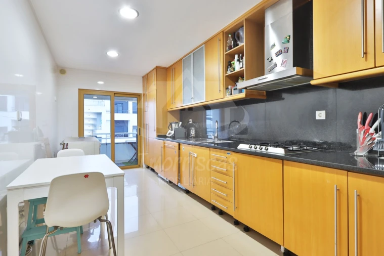 Apartamento T2 para Venda em Loures Foto 6