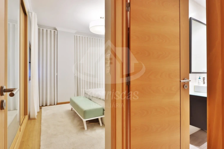 Apartamento T2 para Venda em Loures Foto 8