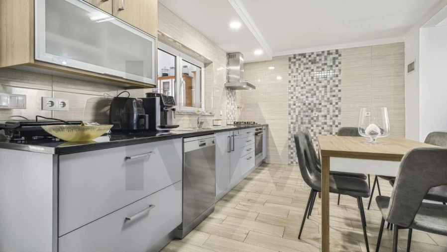 Moradia T4 para Venda em Marinha Grande Foto 3