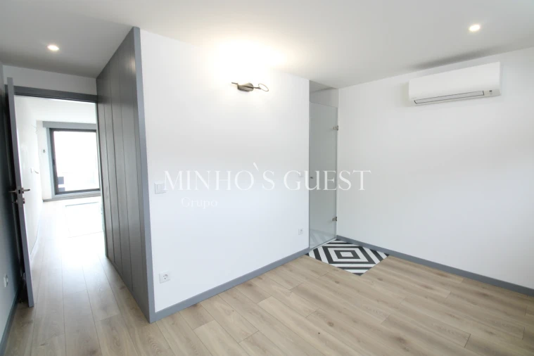 Apartamento T1 para Arrendamento em Braga (São José de São Lázaro e São João do Souto) Foto 3