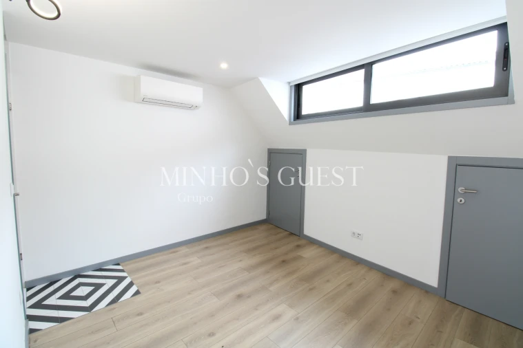 Apartamento T1 para Arrendamento em Braga (São José de São Lázaro e São João do Souto) Foto 2