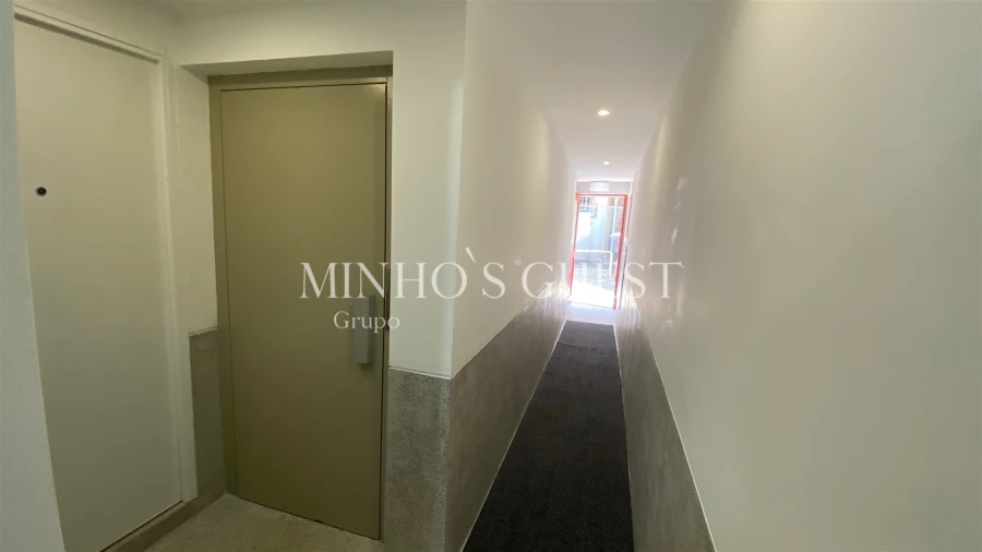 Apartamento T1 para Arrendamento em Braga (São José de São Lázaro e São João do Souto) Foto 16