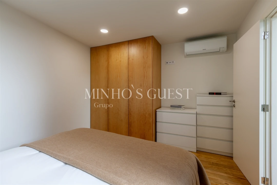 Apartamento T1 para Arrendamento em Braga (Maximinos, Sé e Cividade) Foto 5