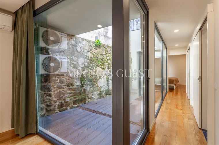 Apartamento T1 para Arrendamento em Braga (Maximinos, Sé e Cividade) Foto 8