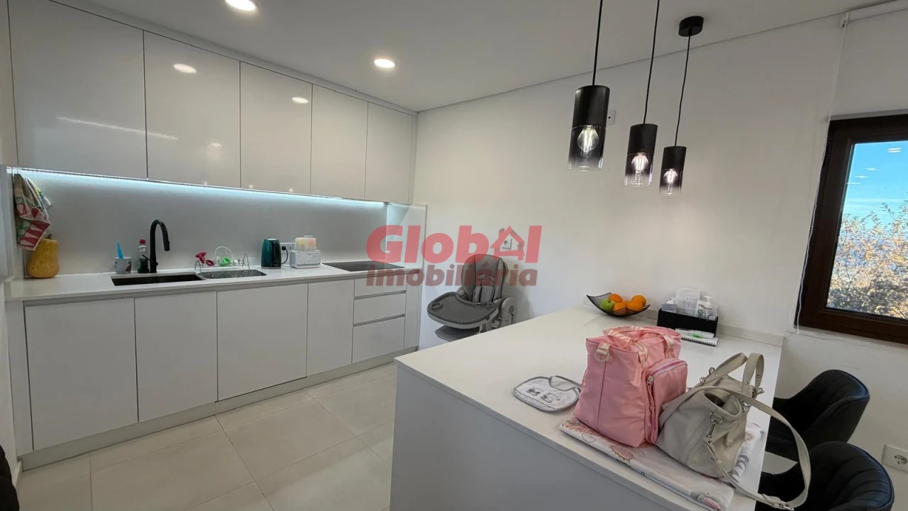 Moradia T3 para Venda em Santos Evos Foto 6