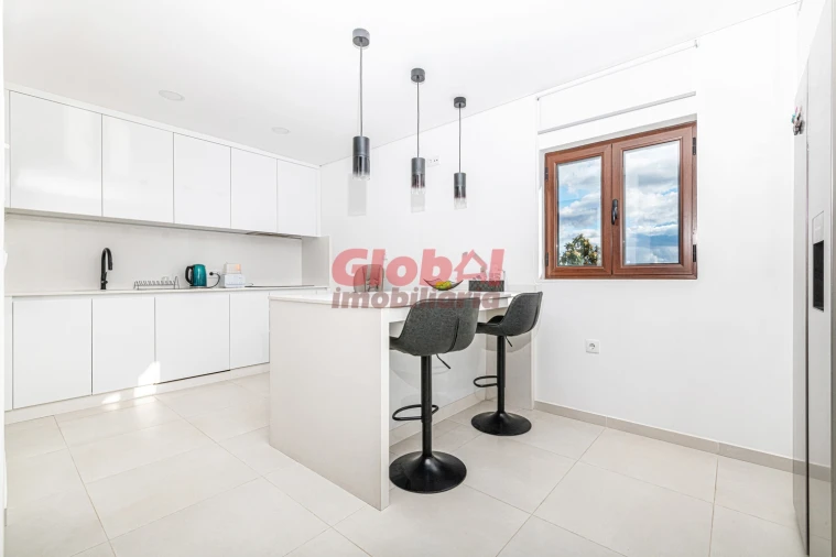 Moradia T3 para Venda em Santos Evos Foto 4