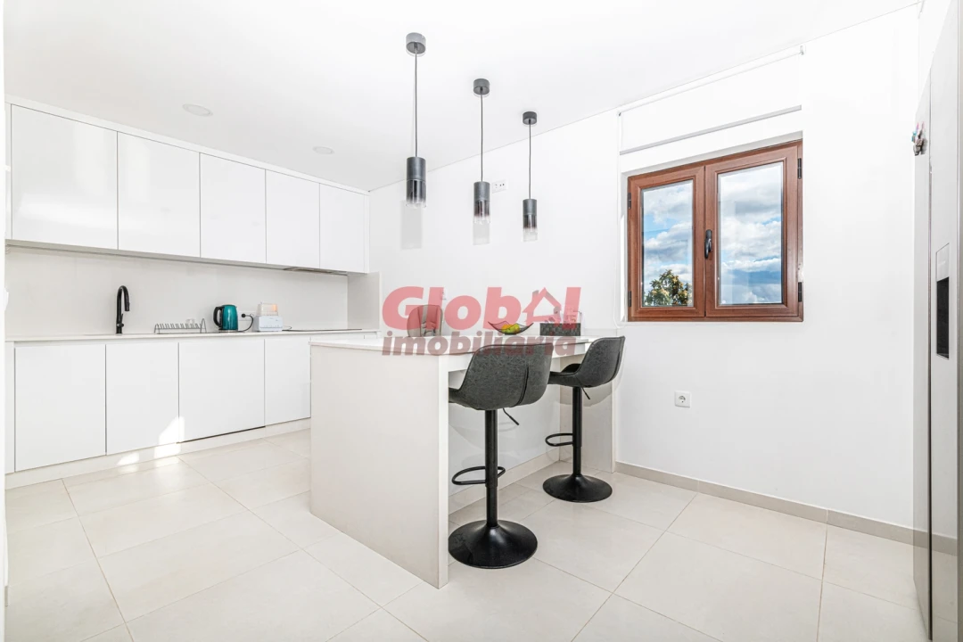 Moradia T3 para Venda em Santos Evos Foto 4