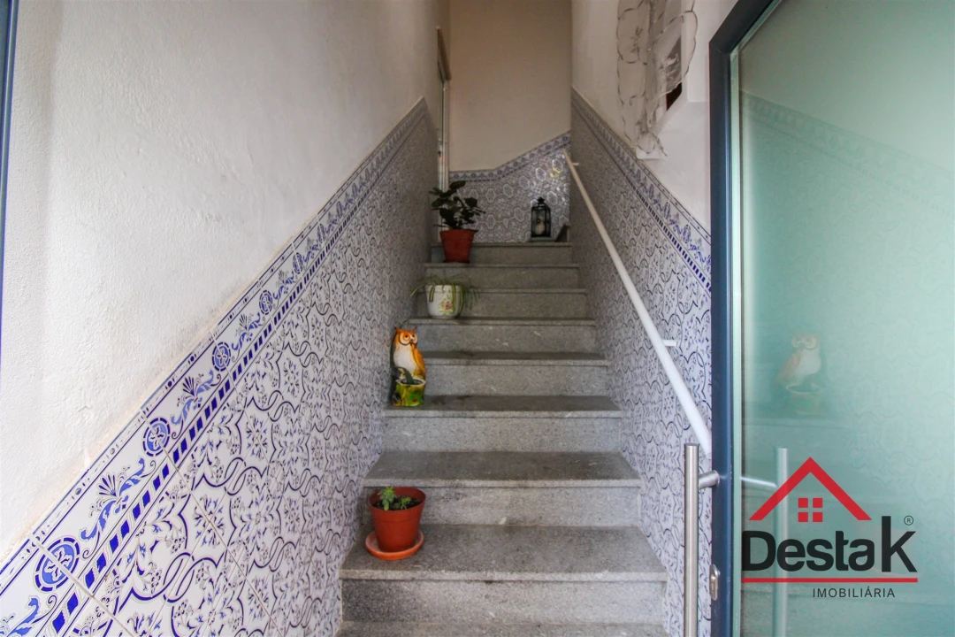 Moradia T2 para Venda em Silgueiros Foto 37