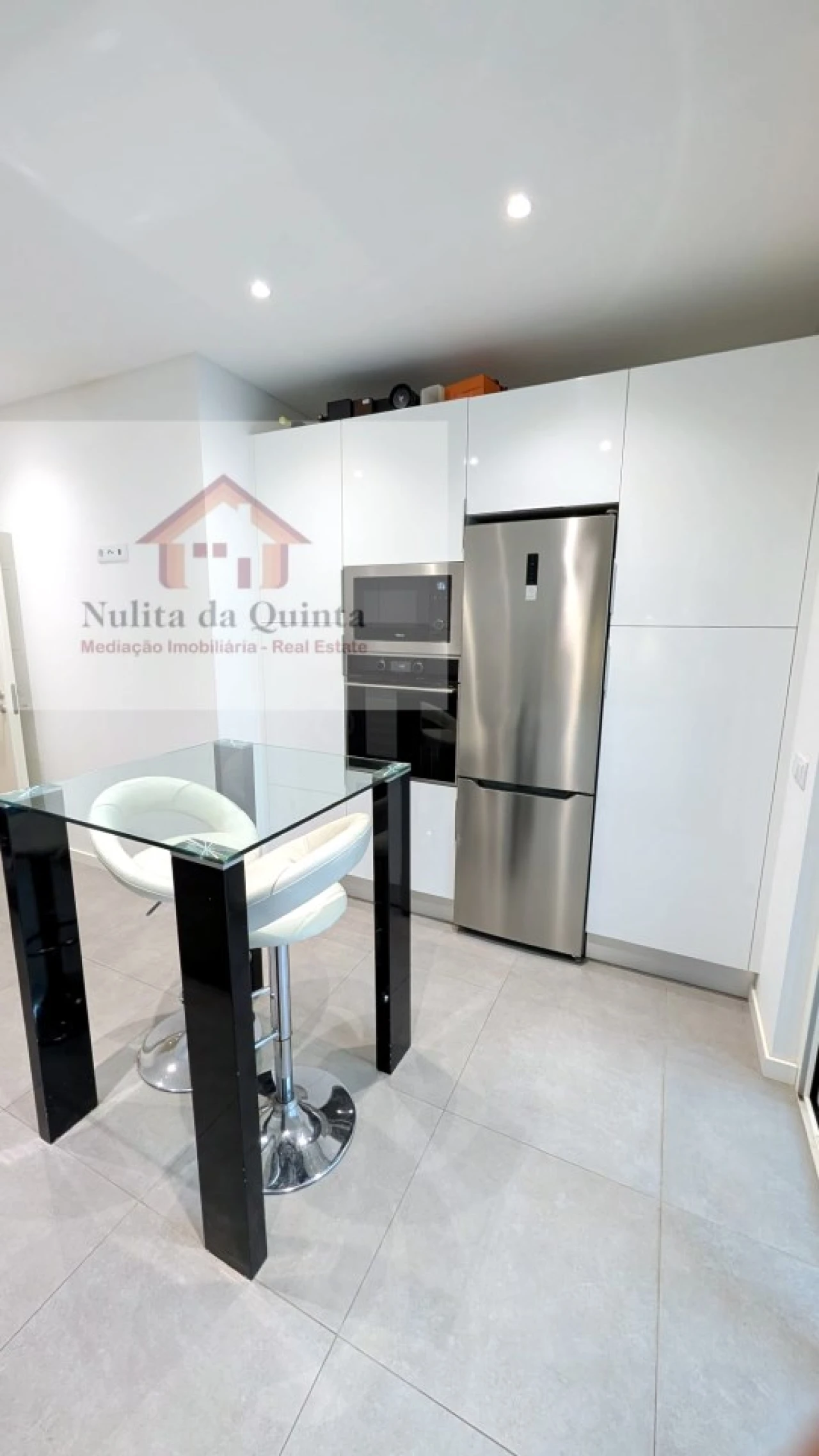 Apartamento T2 para Venda em Loule (São Sebastião) Foto 3