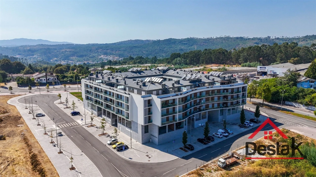 Apartamento T4 para Venda em Abraveses Foto 47