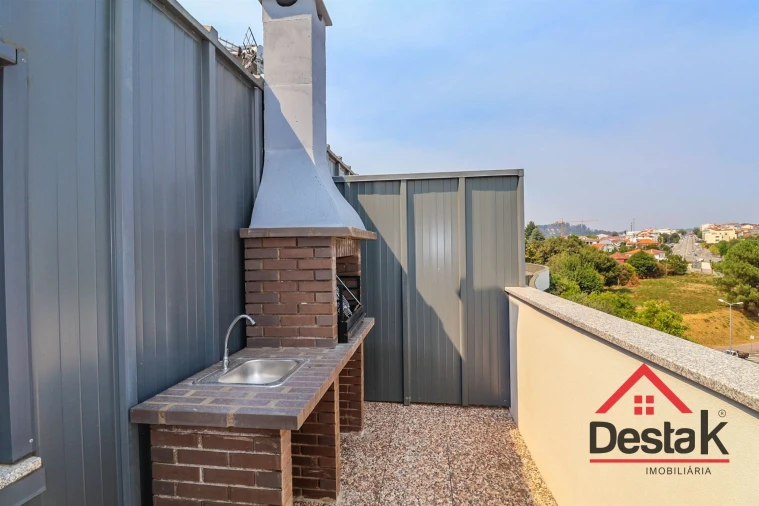 Apartamento T4 para Venda em Abraveses Foto 37