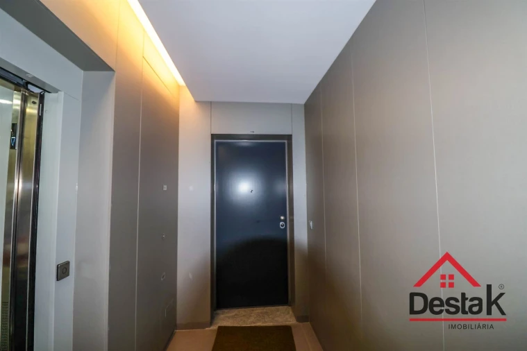 Apartamento T4 para Venda em Abraveses Foto 40