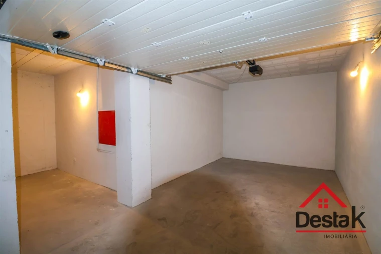 Apartamento T4 para Venda em Abraveses Foto 43