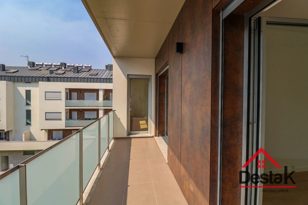 Apartamento T4 para Venda em Abraveses Foto 21