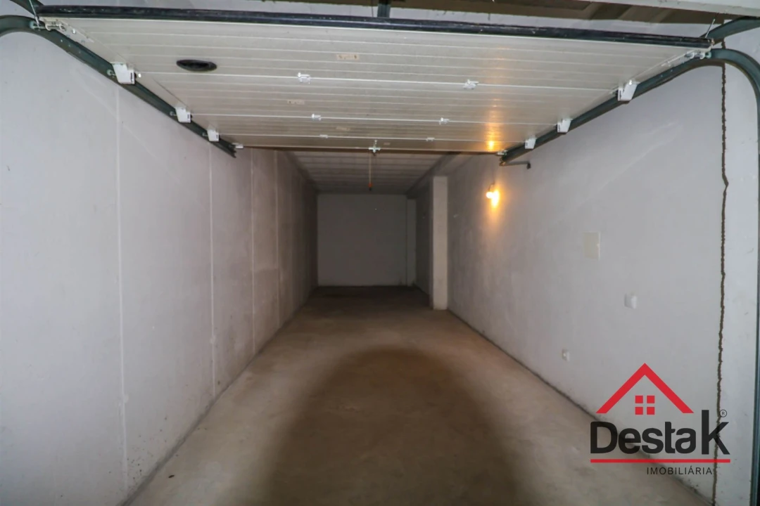 Apartamento T4 para Venda em Abraveses Foto 41