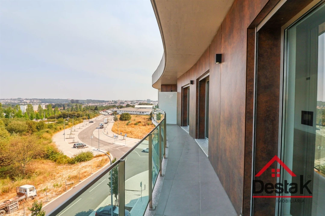 Apartamento T4 para Venda em Abraveses Foto 7