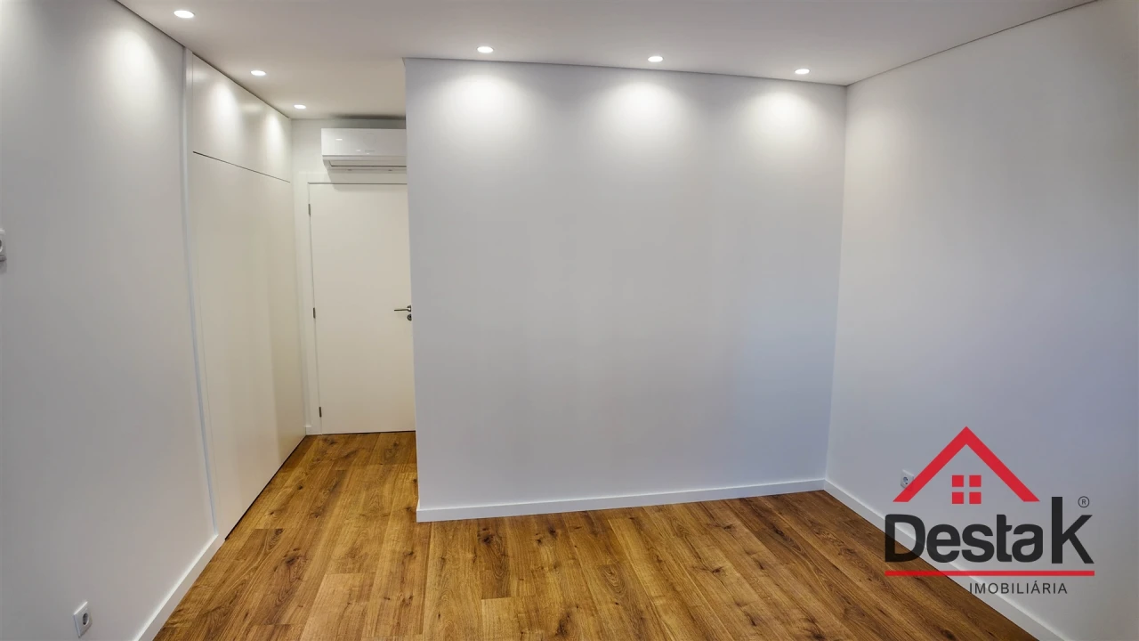 Apartamento T3 para Arrendamento em Ranhados Foto 15