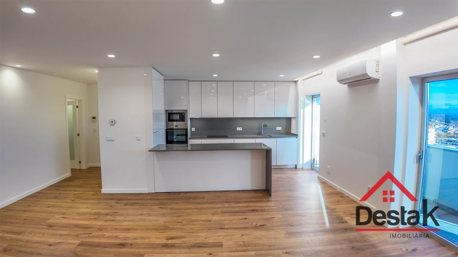 Apartamento T3 para Arrendamento em Ranhados Foto 2