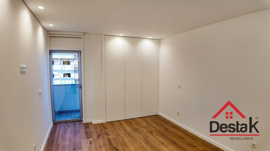 Apartamento T3 para Arrendamento em Ranhados Foto 8