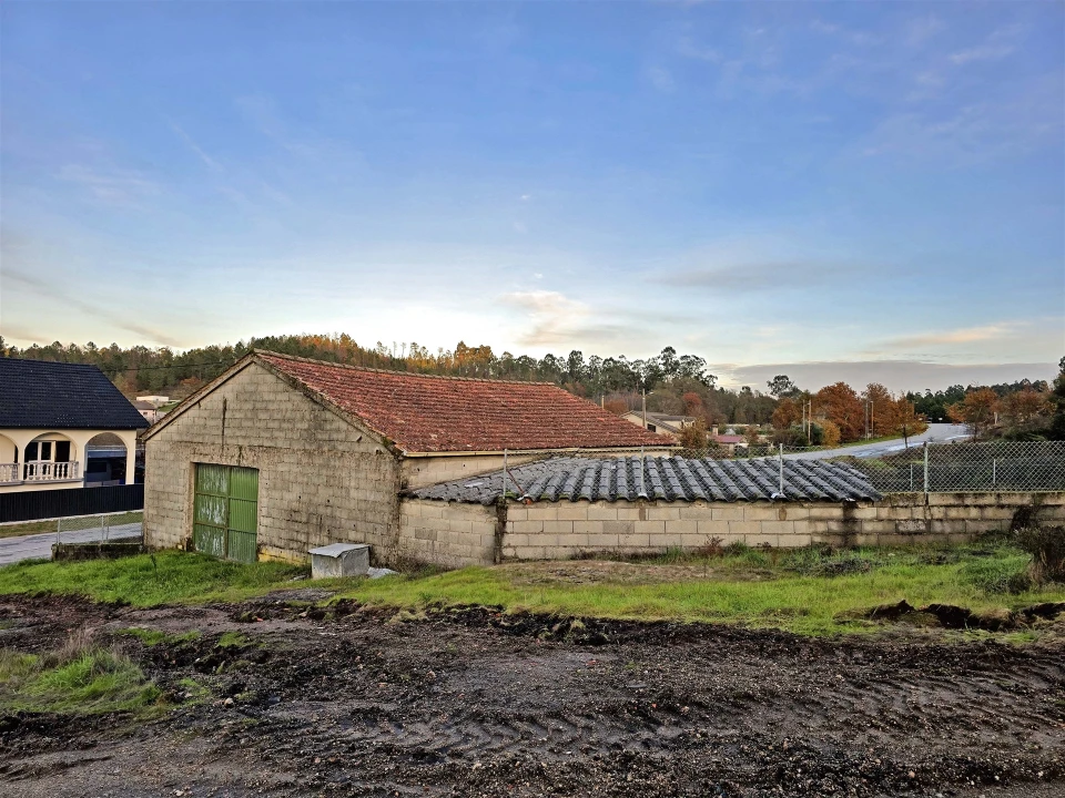 Armazém para Venda em Barreiros e Cepões Foto 4