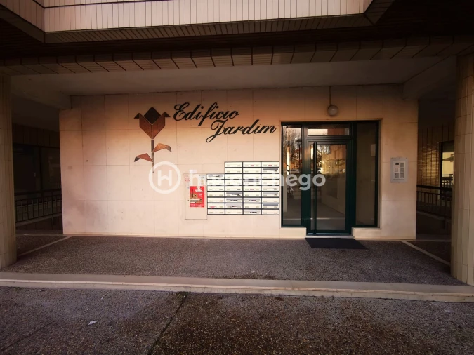 Apartamento T1 para Venda em Arcozelo Foto 2