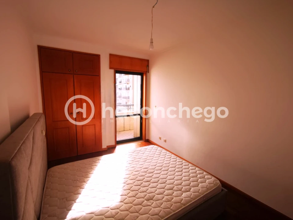 Apartamento T1 para Venda em Arcozelo Foto 8