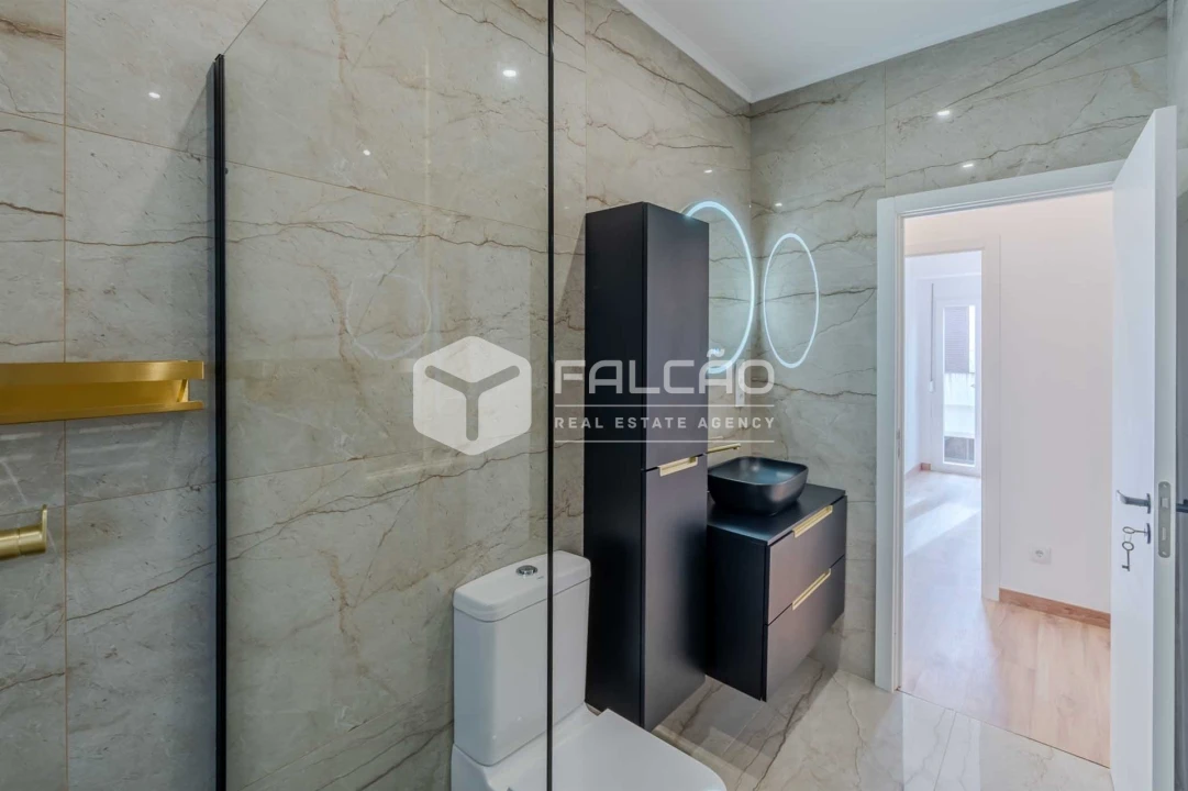 Moradia T3 para Venda em Amiais de Baixo Foto 22