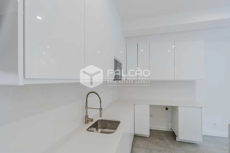 Moradia T3 para Venda em Amiais de Baixo Foto 6