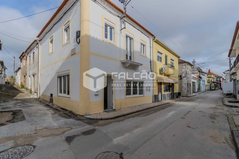 Moradia T3 para Venda em Amiais de Baixo Foto 2