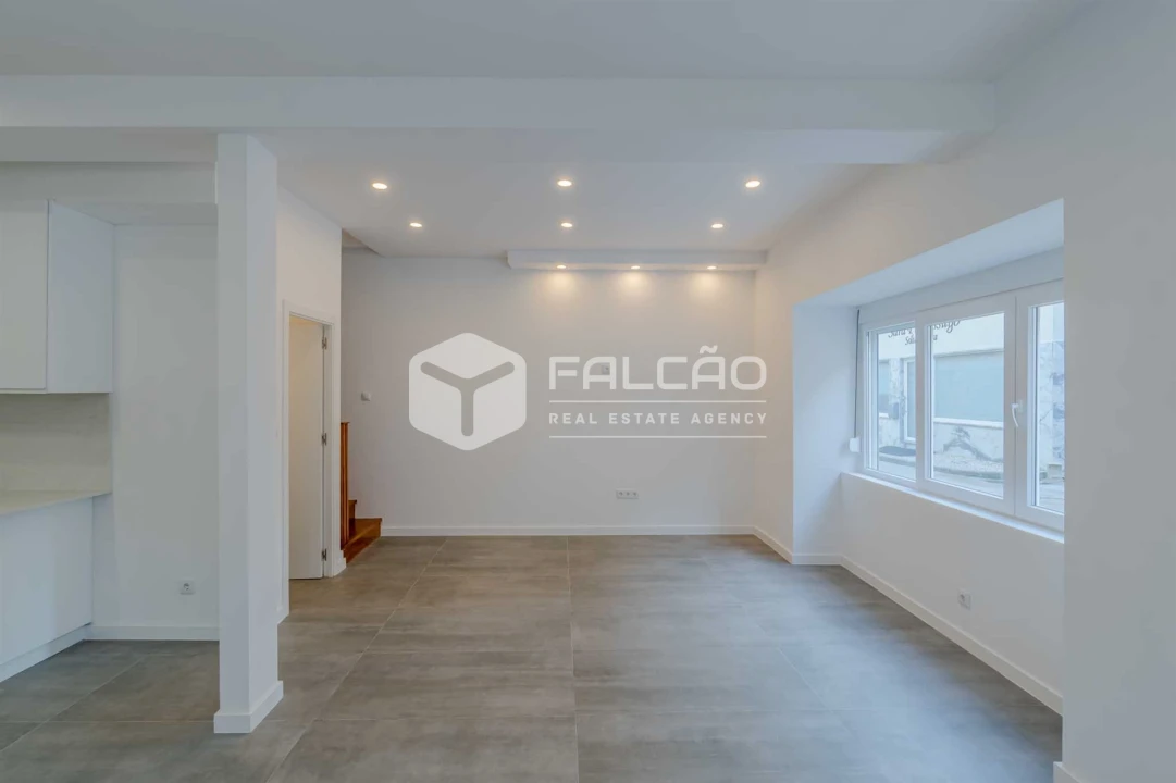 Moradia T3 para Venda em Amiais de Baixo Foto 9