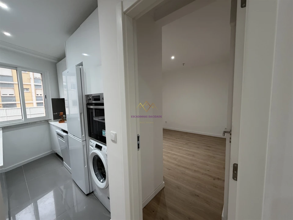 Apartamento T3 para Venda em Queluz e Belas Foto 13