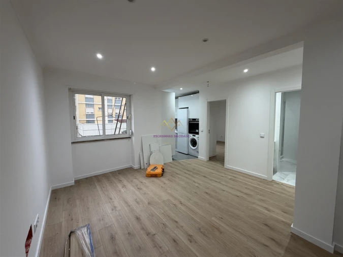 Apartamento T3 para Venda em Queluz e Belas Foto 2