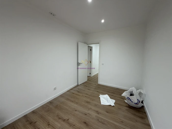 Apartamento T3 para Venda em Queluz e Belas Foto 27