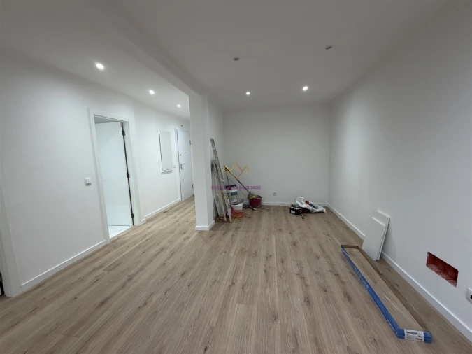 Apartamento T3 para Venda em Queluz e Belas Foto 5