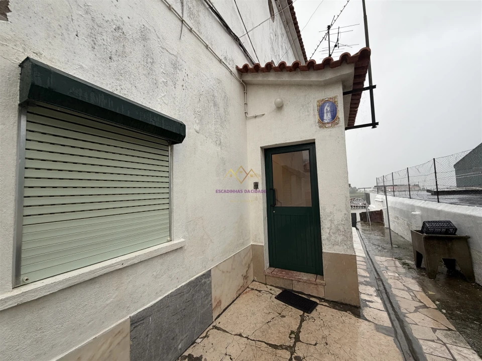 Apartamento T1 para Venda em Porto Salvo Foto 26