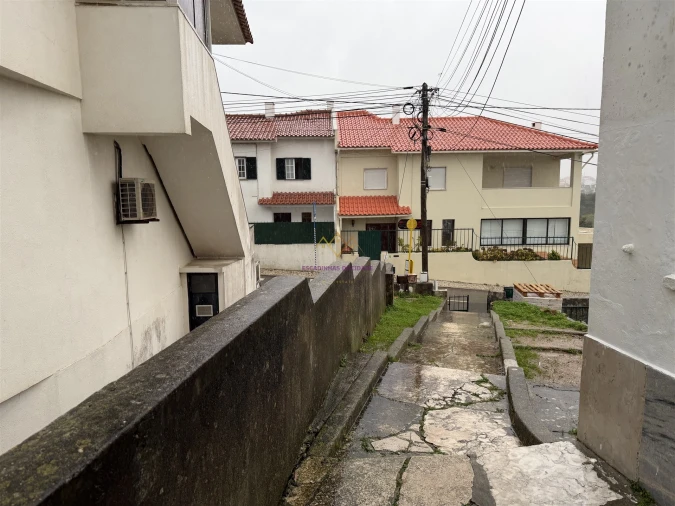 Apartamento T1 para Venda em Porto Salvo Foto 21