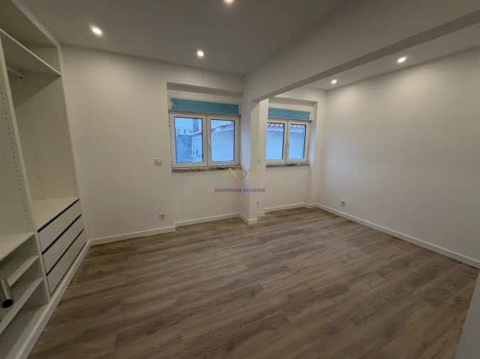 Apartamento T1 para Venda em Porto Salvo Foto 15