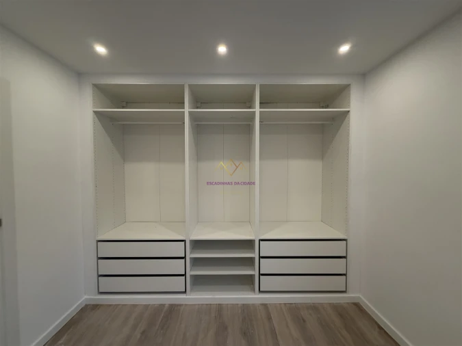 Apartamento T1 para Venda em Porto Salvo Foto 12