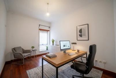 Apartamento T3 para Arrendamento em Santo Antonio dos Olivais