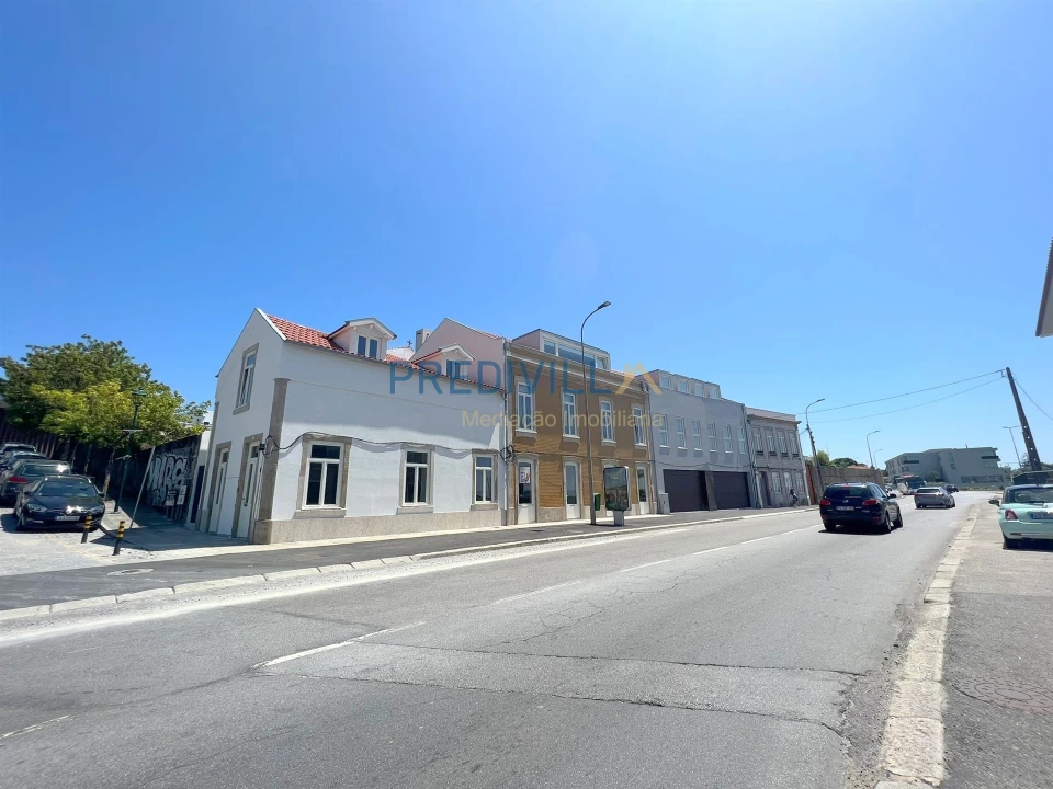 Apartamento T1 para Arrendamento em Azurara Foto 12